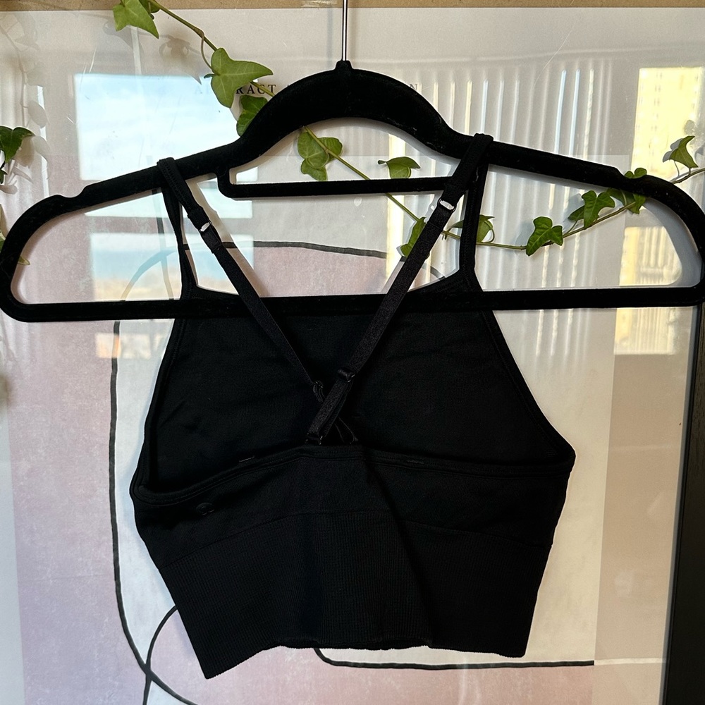 lululemon tank bra - Picture 2 of 3